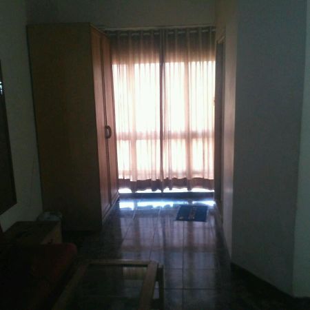 Rajshree Hotel Ahmedabad Bagian luar foto